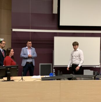 Úspěch Matěje Mlynáře na studentské konferenci EEICT 2025